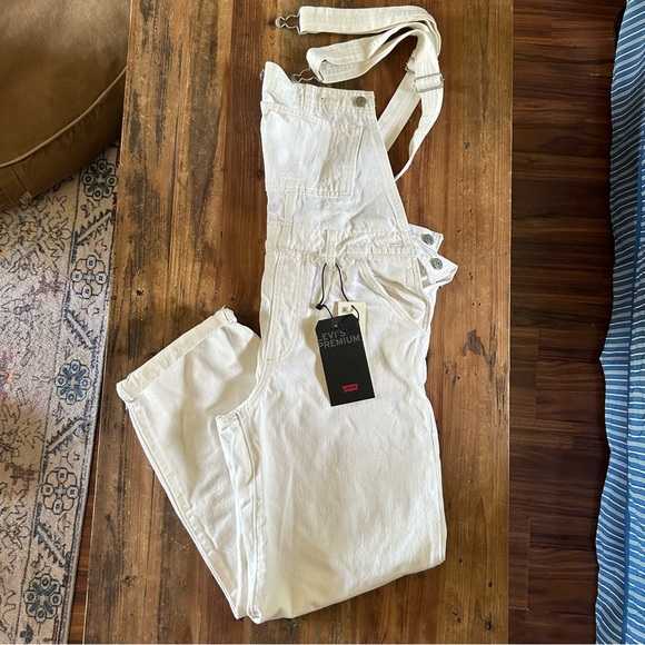 Levi's Premium Women's White Bib Overalls Jeans - Picture 1 of 14